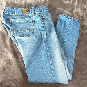 AE SKINNY STRETCH LIGHT DENIM
